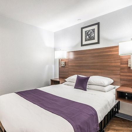 Americas Best Value Inn Searcy Bagian luar foto