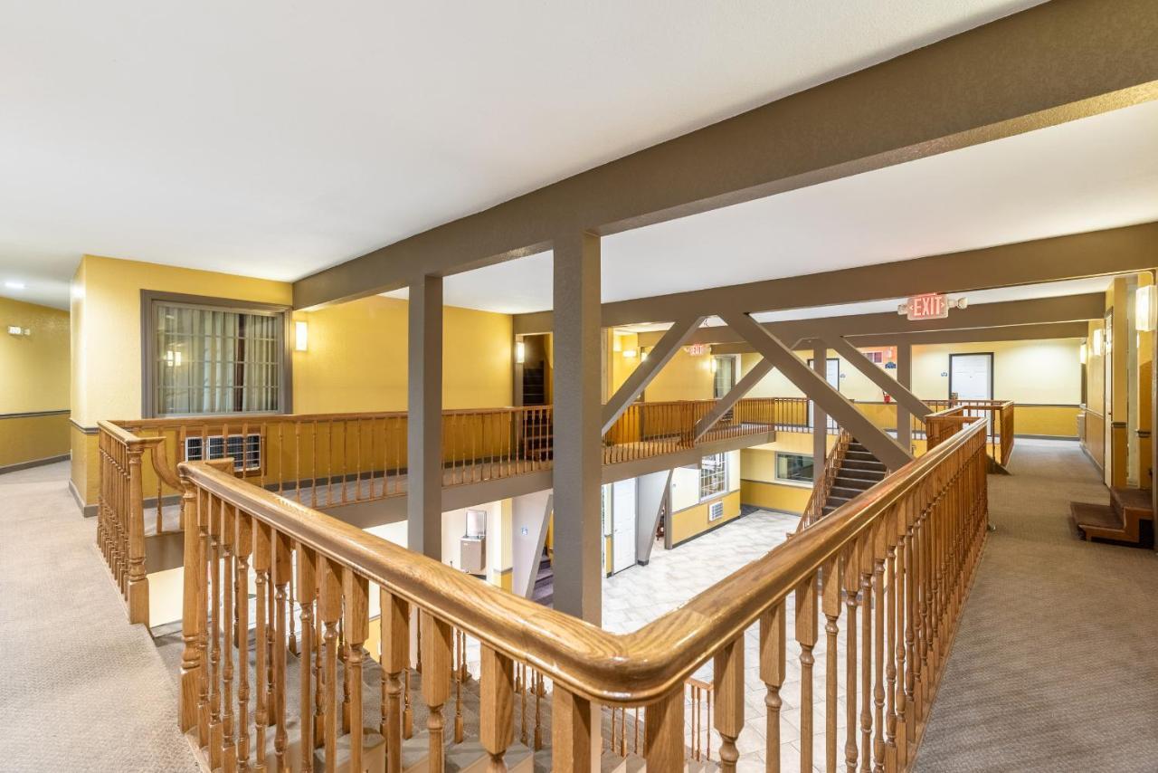 Americas Best Value Inn Searcy Bagian luar foto