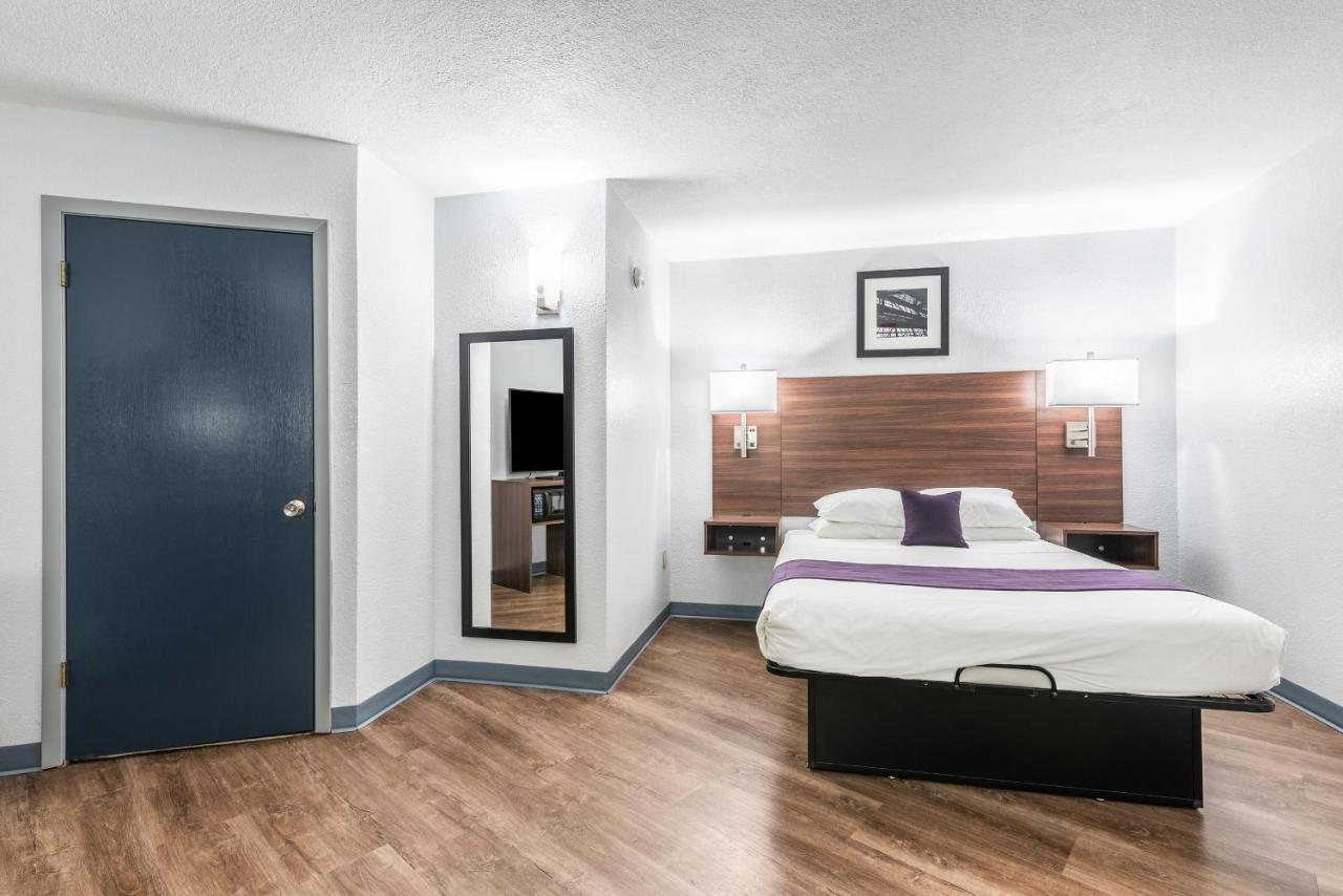 Americas Best Value Inn Searcy Bagian luar foto