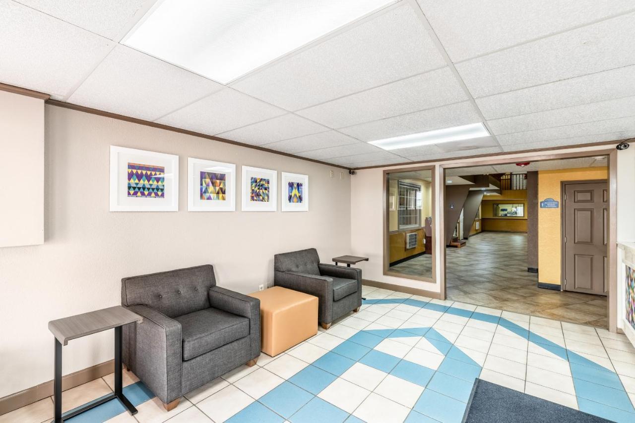 Americas Best Value Inn Searcy Bagian luar foto