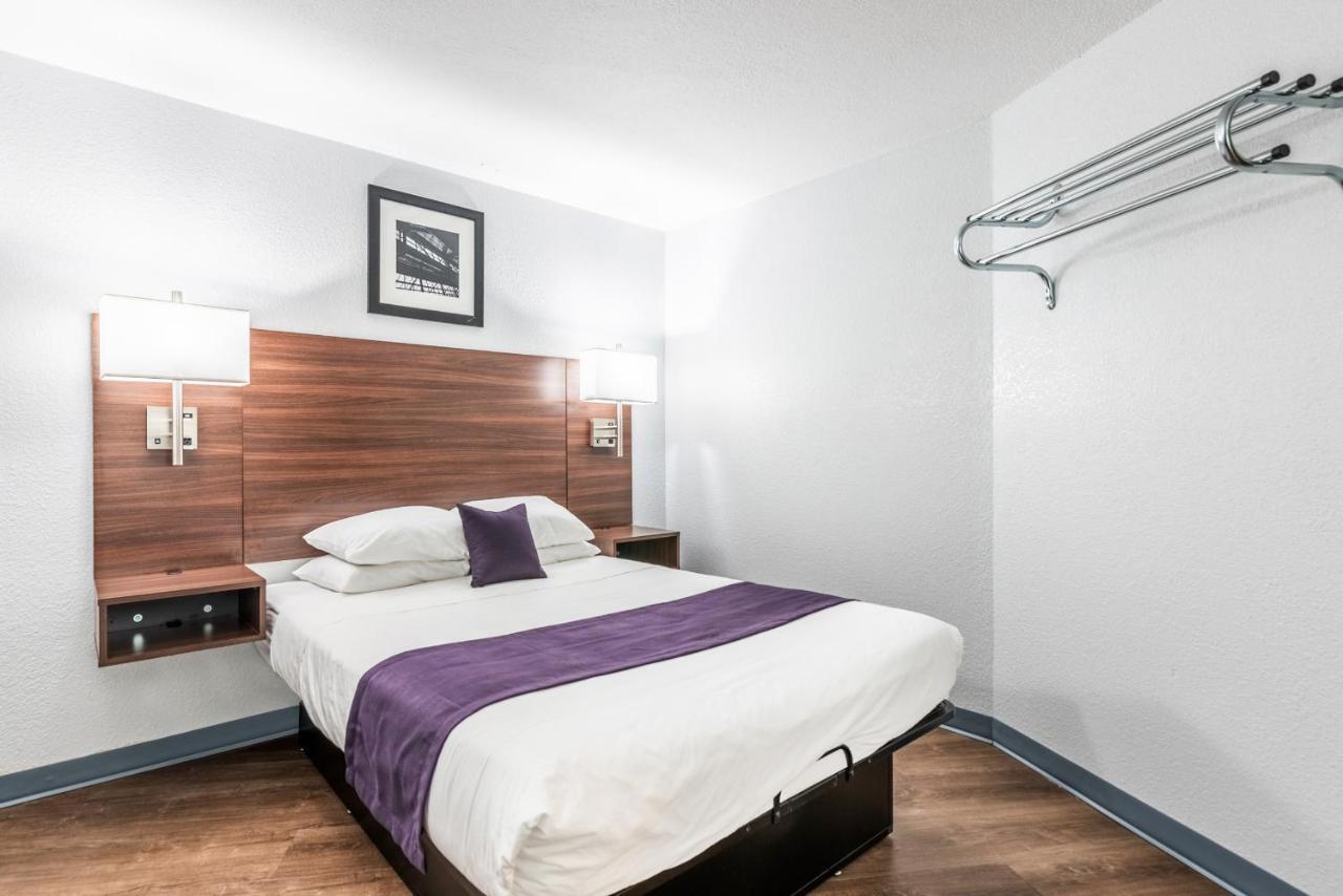Americas Best Value Inn Searcy Bagian luar foto